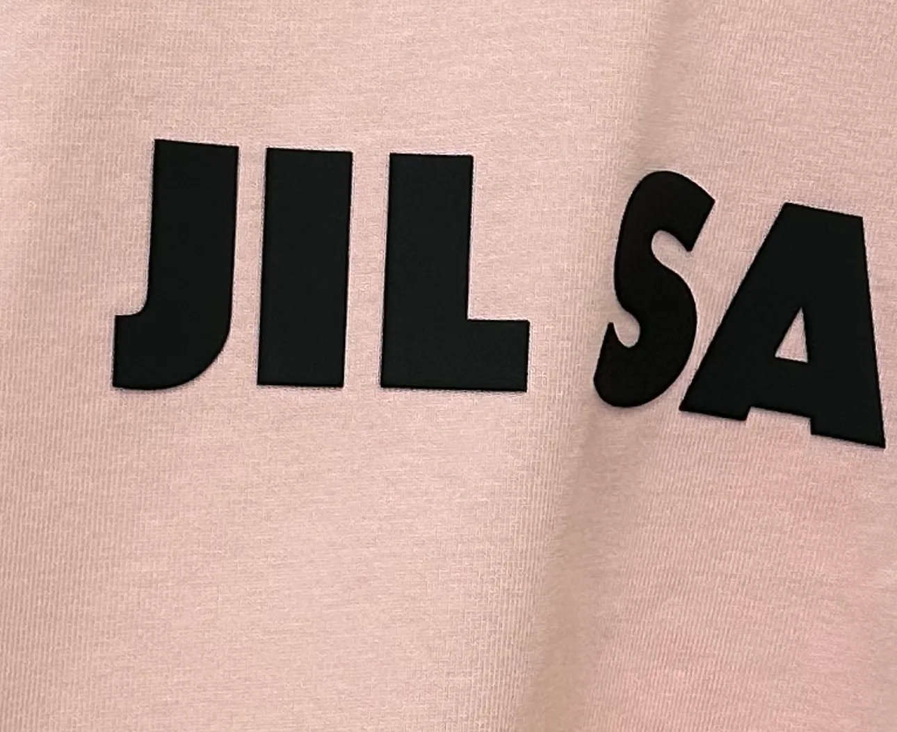 Summer New Arrival heavyweight 400g short-sleeved Jil sander 26ss Classic logo thick plate glue printed short-sleeved T-shirt Fabric: Made of high-definition super heavyweight cotton double yarn compact Xinjiang cotton, weight 400 grams, with 2*2 Salona rib 420g, clean cloth surface, clear cloth texture, tight feel, stiff, high color fastness, no change in shape, no Color Change, the pattern adopts three-dimensional thick plate glue printing process Customized hardware, threads, accessories, plate alignment, male and female, Same Style -Color: Black White, Gray, Brown, Black, Blue Pink, -Size: XS S M L XL